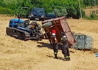 Bellante - Si ribalta un trattore, morta contadina di 68 anni